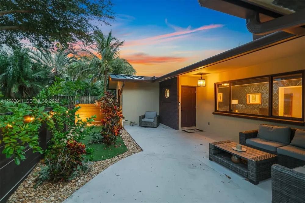 1718 NE 58th St Fort Lauderdale, FL 33334