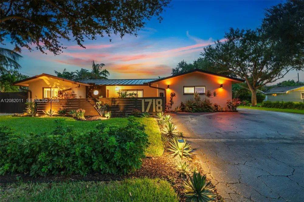 1718 NE 58th St Fort Lauderdale, FL 33334