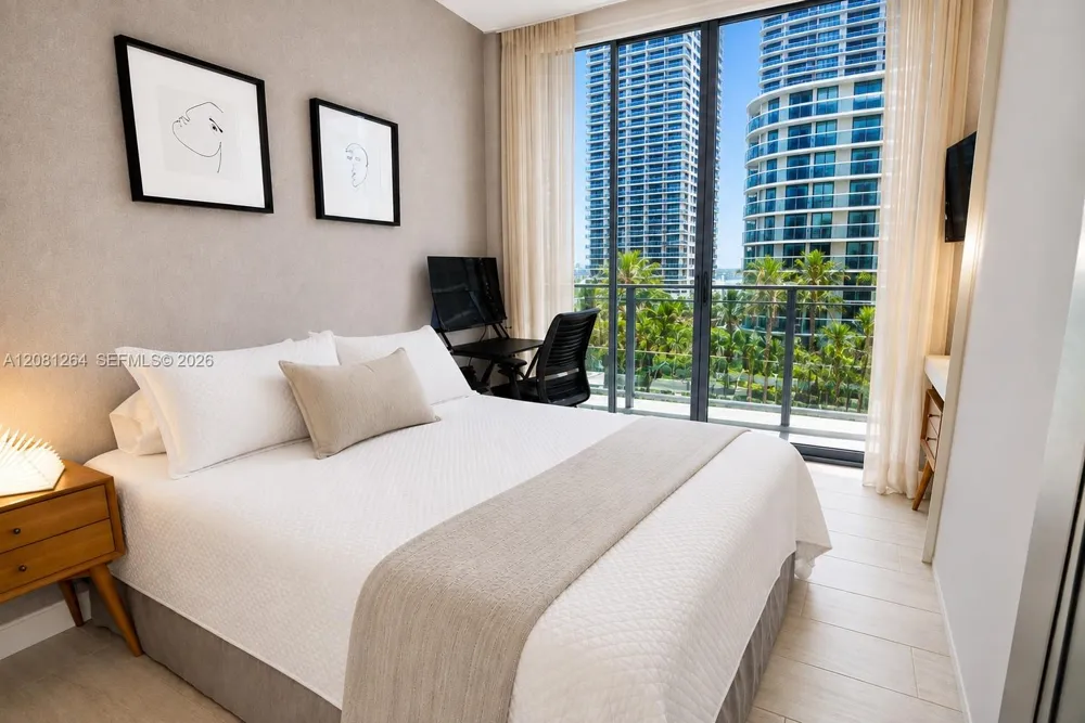 55 SW 9th St #1001 Miami, FL 33130