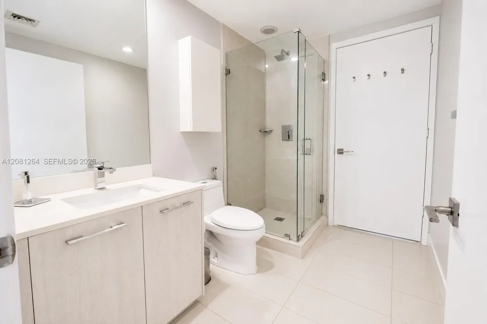 55 SW 9th St #1001 Miami, FL 33130