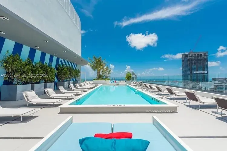 55 SW 9th St #1001 Miami, FL 33130