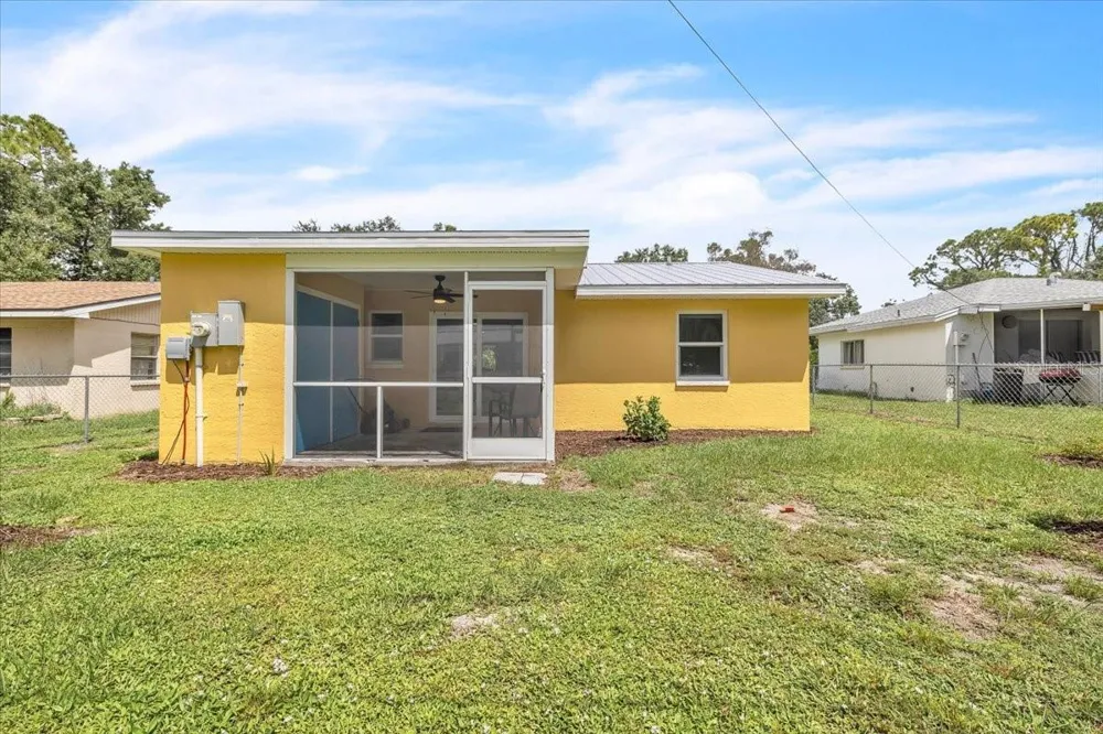 537 CAPITOL STREET North Fort Myers, FL 33903