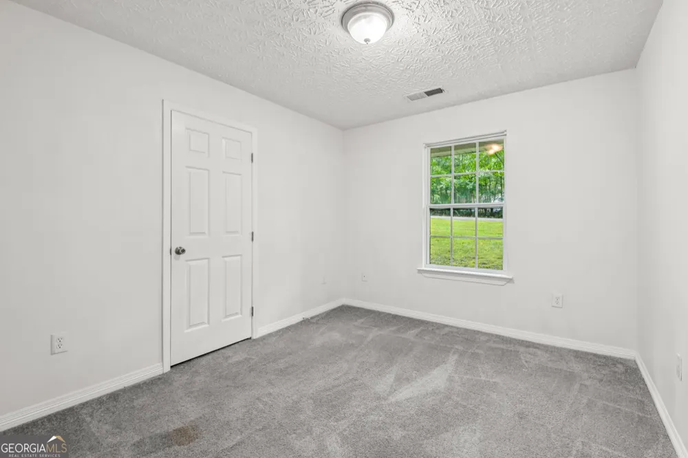 103 N Circle DR Ellenwood, GA 30294
