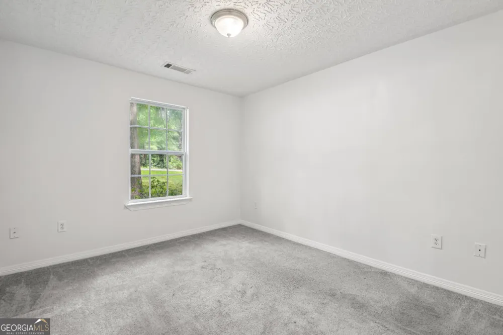 103 N Circle DR Ellenwood, GA 30294