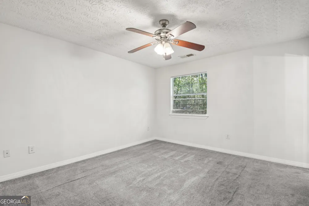 103 N Circle DR Ellenwood, GA 30294