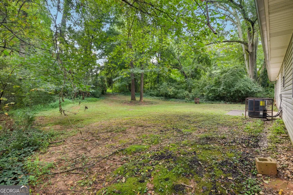 103 N Circle DR Ellenwood, GA 30294