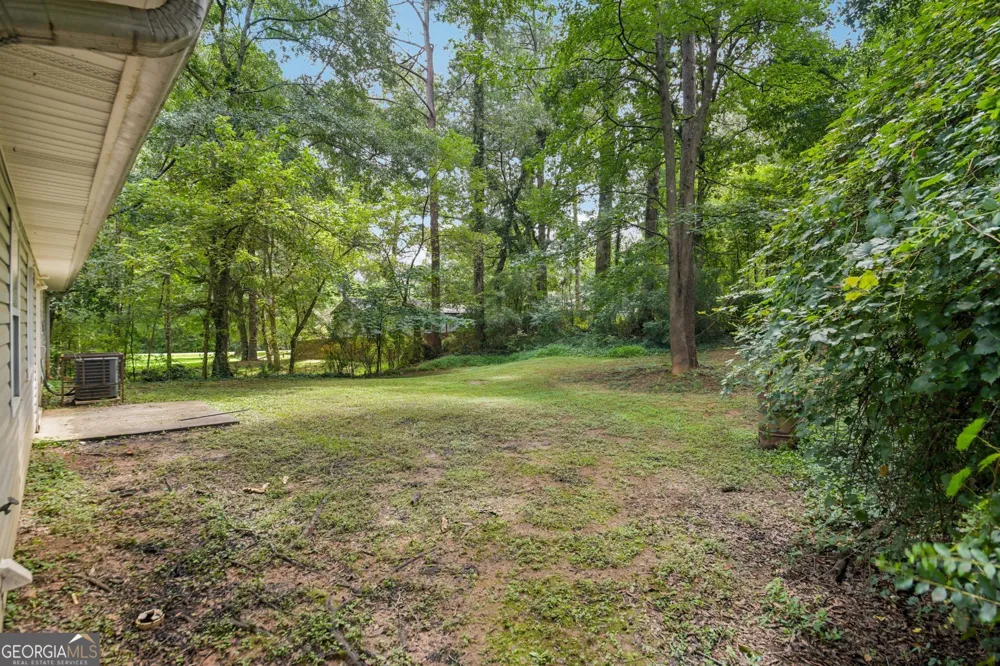 103 N Circle DR Ellenwood, GA 30294