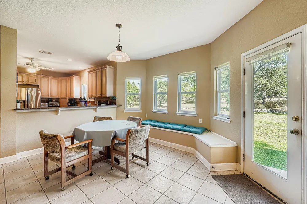 900 Wayside Drive Wimberley, TX 78676