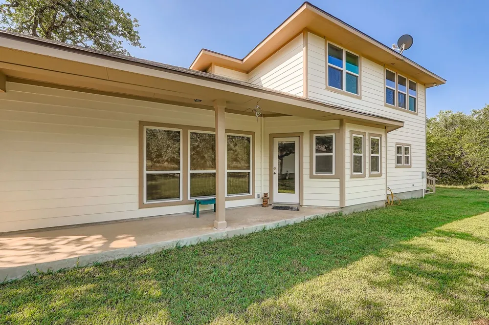 900 Wayside Drive Wimberley, TX 78676