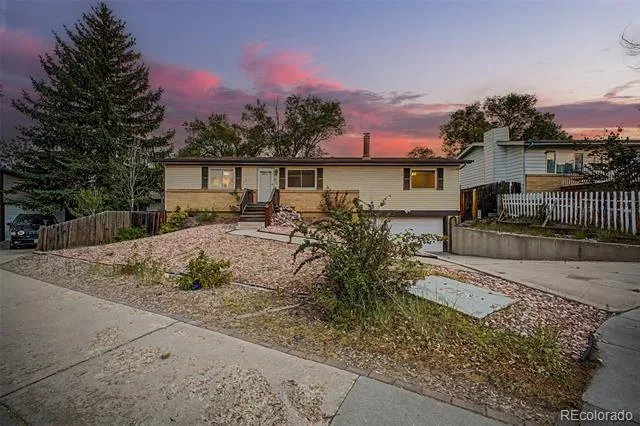 4323 Eastcrest Circle Colorado Springs, CO 80916