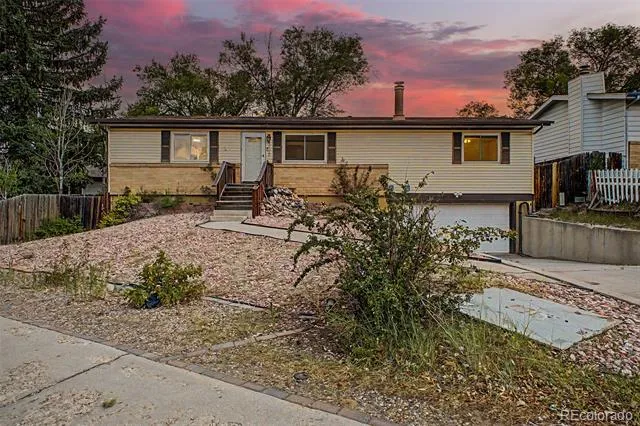 4323 Eastcrest Circle Colorado Springs, CO 80916