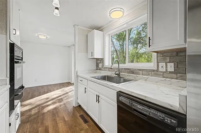 4323 Eastcrest Circle Colorado Springs, CO 80916