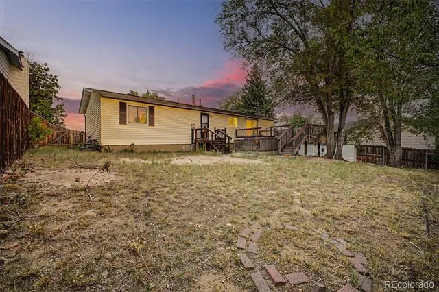 4323 Eastcrest Circle Colorado Springs, CO 80916