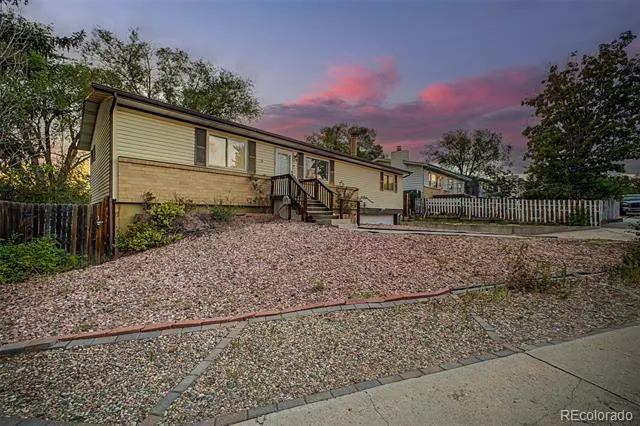 4323 Eastcrest Circle Colorado Springs, CO 80916