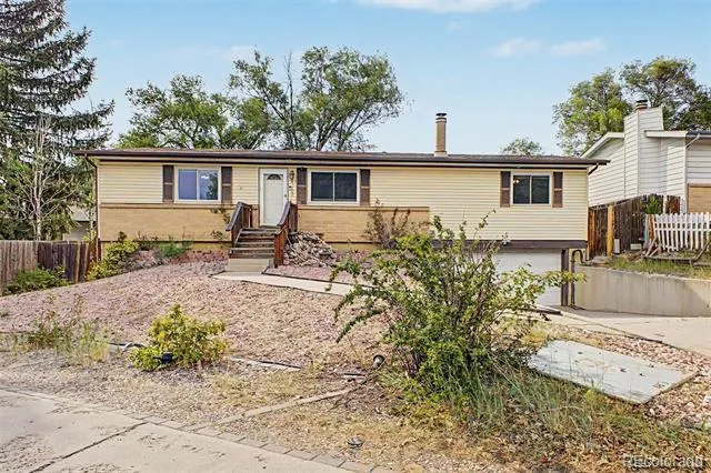 4323 Eastcrest Circle Colorado Springs, CO 80916