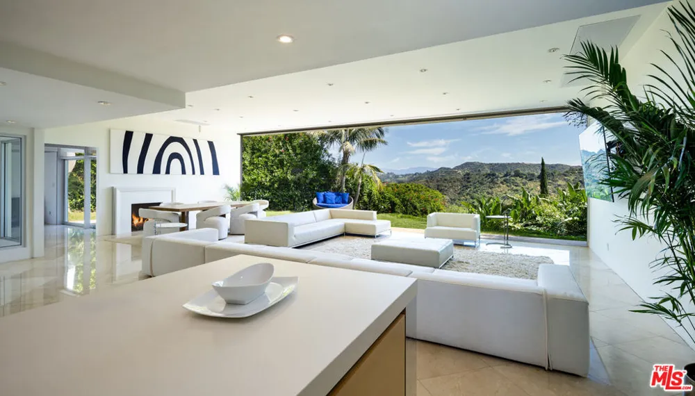 1466 BEL AIR ROAD Los Angeles, CA 90077