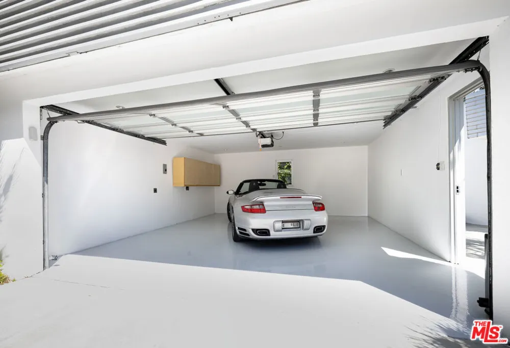 1466 BEL AIR ROAD Los Angeles, CA 90077