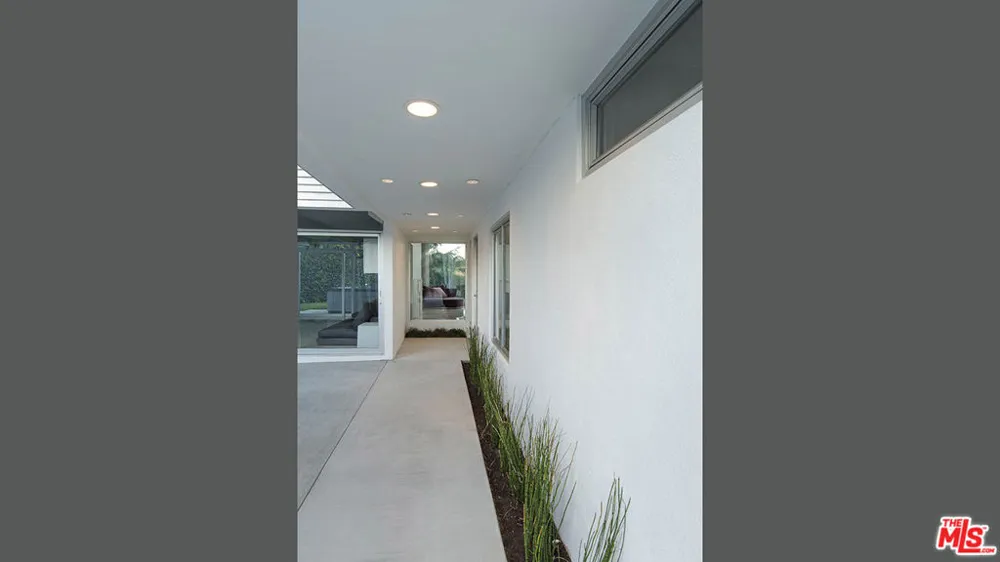 1466 BEL AIR ROAD Los Angeles, CA 90077
