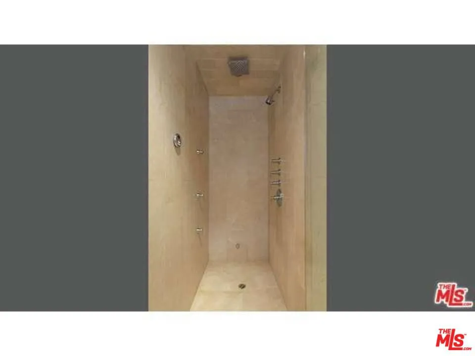 1466 BEL AIR ROAD Los Angeles, CA 90077