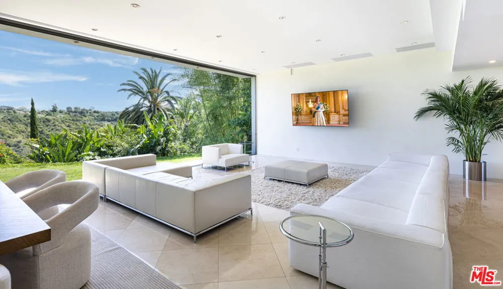 1466 BEL AIR ROAD Los Angeles, CA 90077