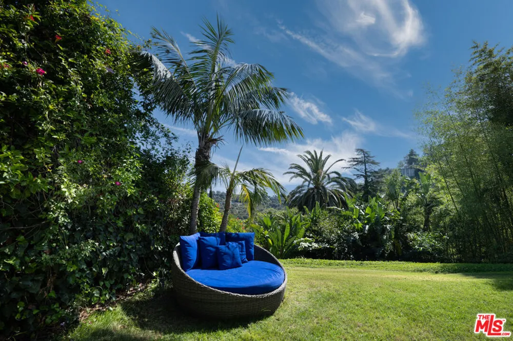 1466 BEL AIR ROAD Los Angeles, CA 90077