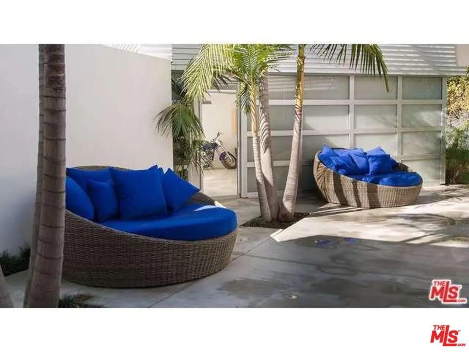 1466 BEL AIR ROAD Los Angeles, CA 90077
