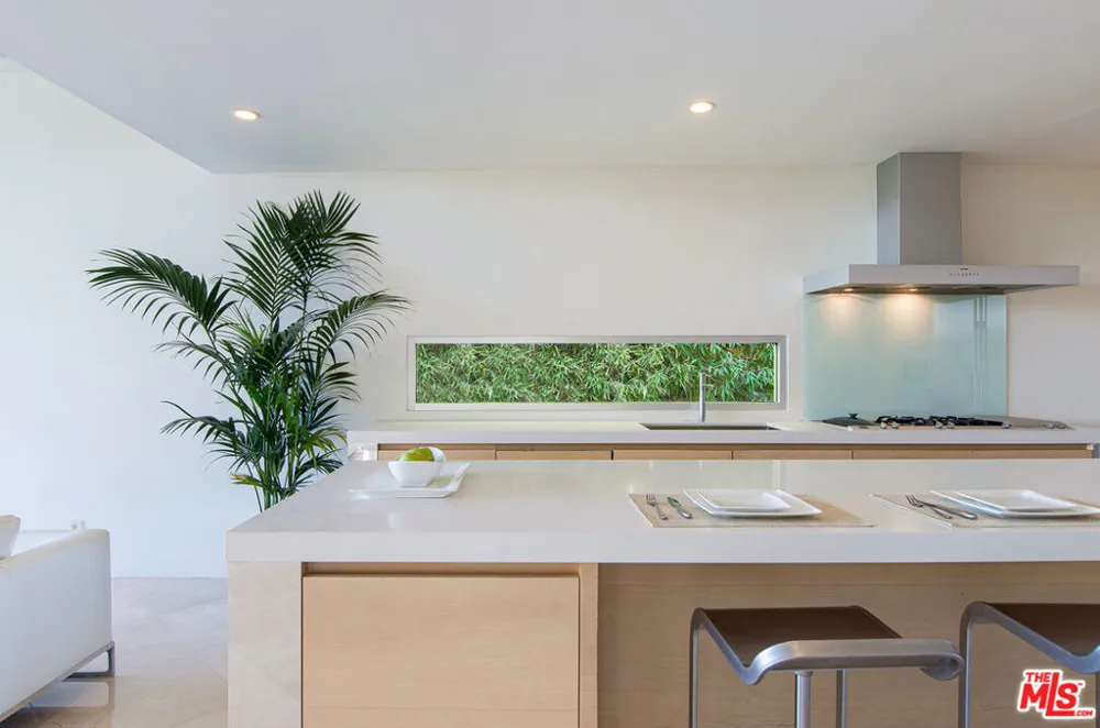 1466 BEL AIR ROAD Los Angeles, CA 90077