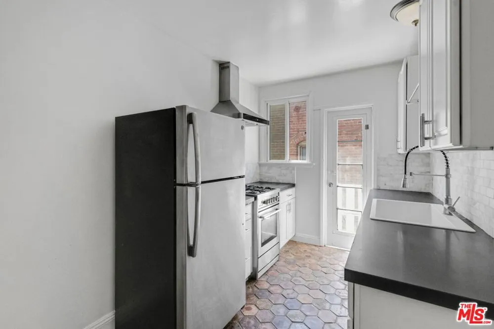 120 S Coronado Street Los Angeles, CA 90057
