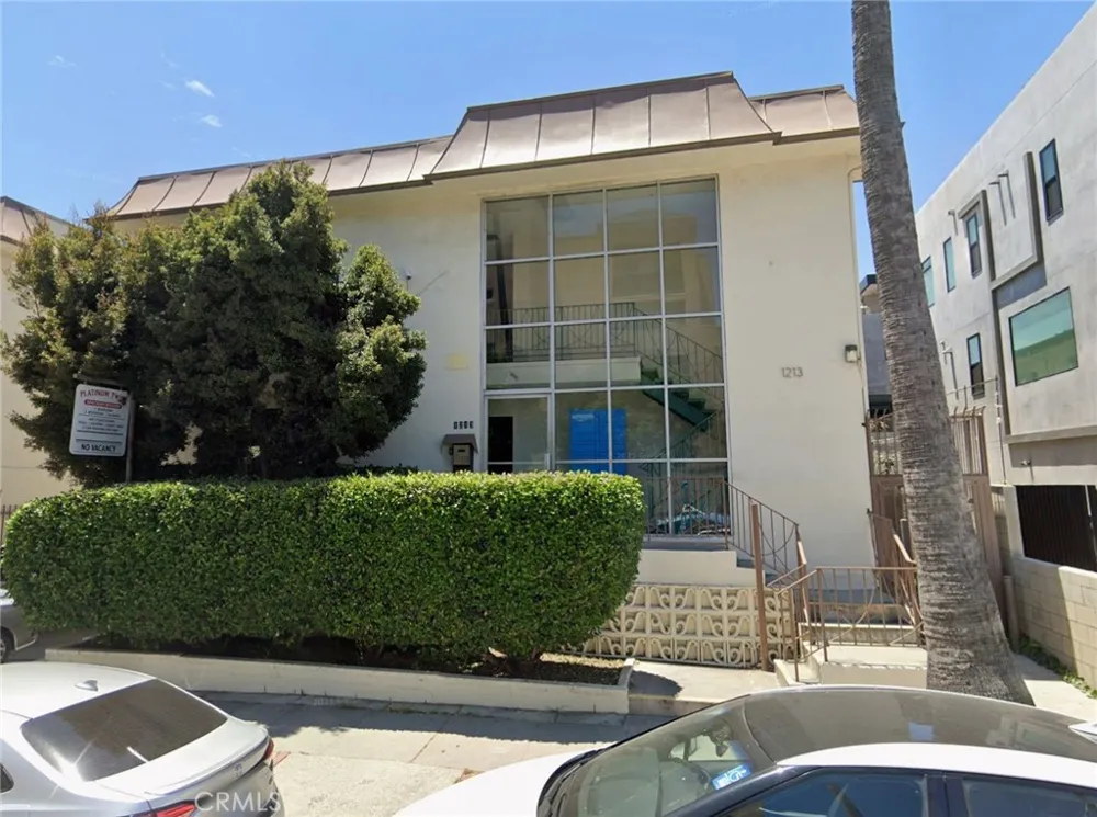 1209 Mansfield Los Angeles, CA 90038