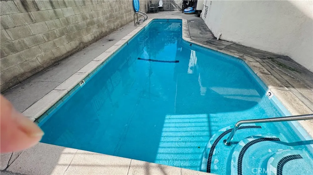 1209 Mansfield Los Angeles, CA 90038