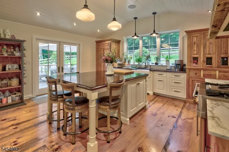 119 W Valley Brook Rd Washington, NJ 07830