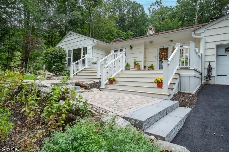 119 W Valley Brook Rd Washington, NJ 07830