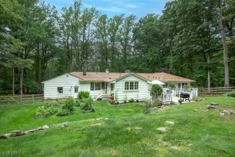 119 W Valley Brook Rd Washington, NJ 07830
