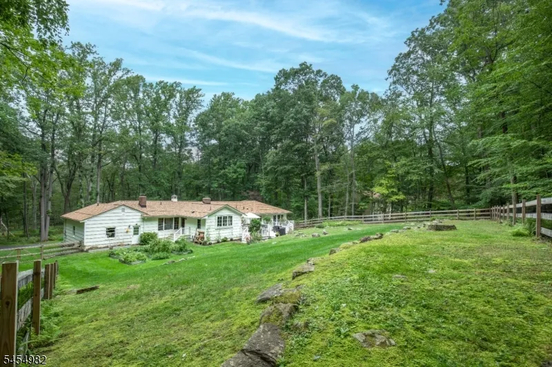 119 W Valley Brook Rd Washington, NJ 07830