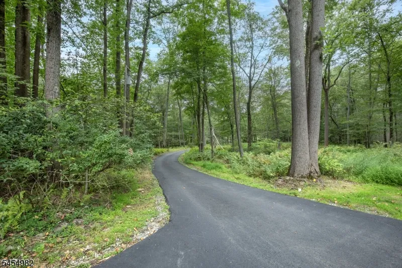 119 W Valley Brook Rd Washington, NJ 07830