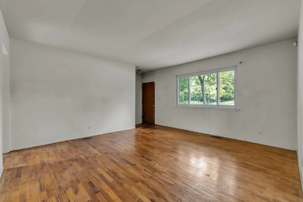 2267 Pontiac Trail Ann Arbor, MI 48105