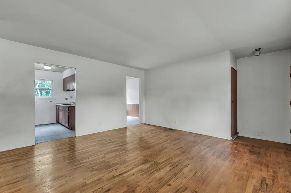 2267 Pontiac Trail Ann Arbor, MI 48105