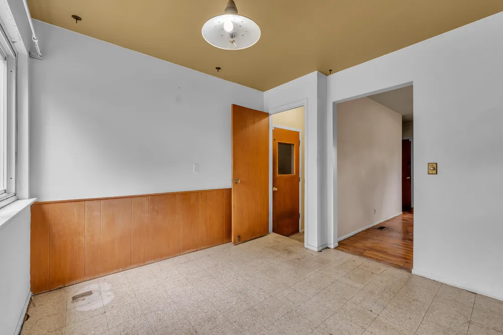 2267 Pontiac Trail Ann Arbor, MI 48105