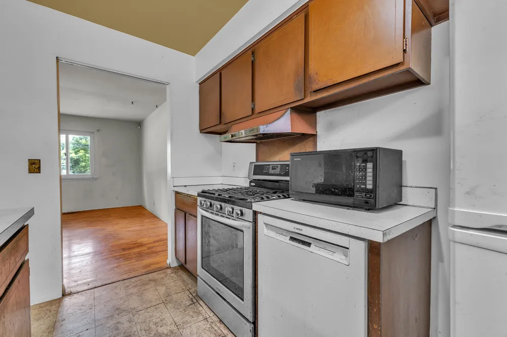 2267 Pontiac Trail Ann Arbor, MI 48105