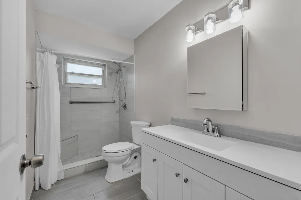 2267 Pontiac Trail Ann Arbor, MI 48105