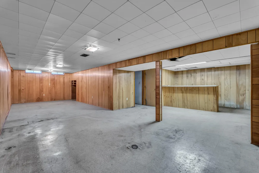 2267 Pontiac Trail Ann Arbor, MI 48105