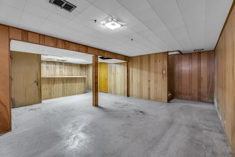 2267 Pontiac Trail Ann Arbor, MI 48105