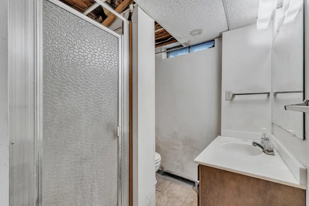 2267 Pontiac Trail Ann Arbor, MI 48105