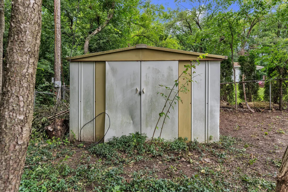 2267 Pontiac Trail Ann Arbor, MI 48105