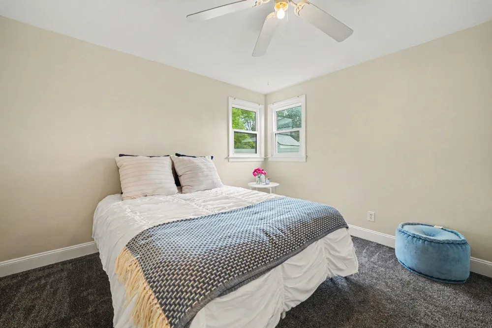 6029 Keigley Street Coloma, MI 49038