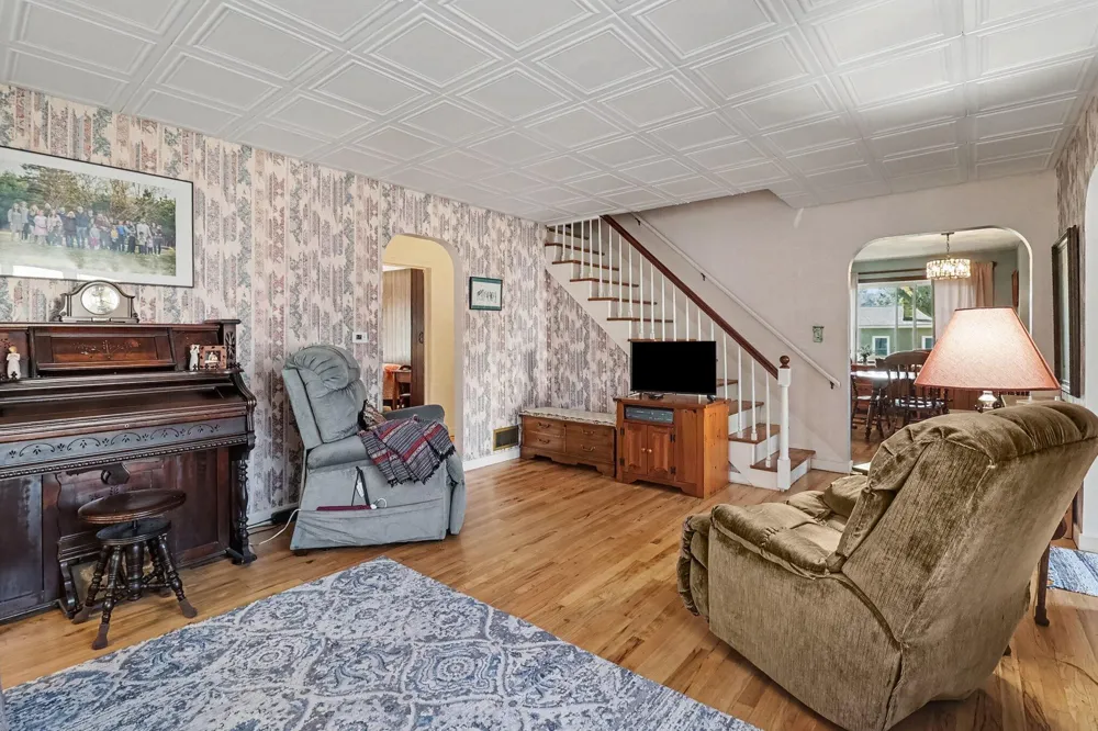 408 Lewis Street Ludington, MI 49431