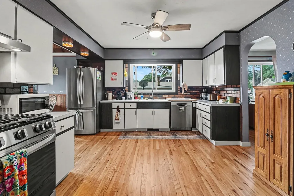 408 Lewis Street Ludington, MI 49431