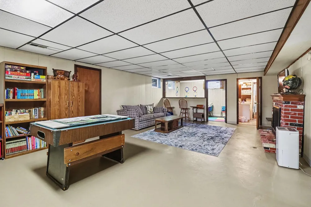 408 Lewis Street Ludington, MI 49431