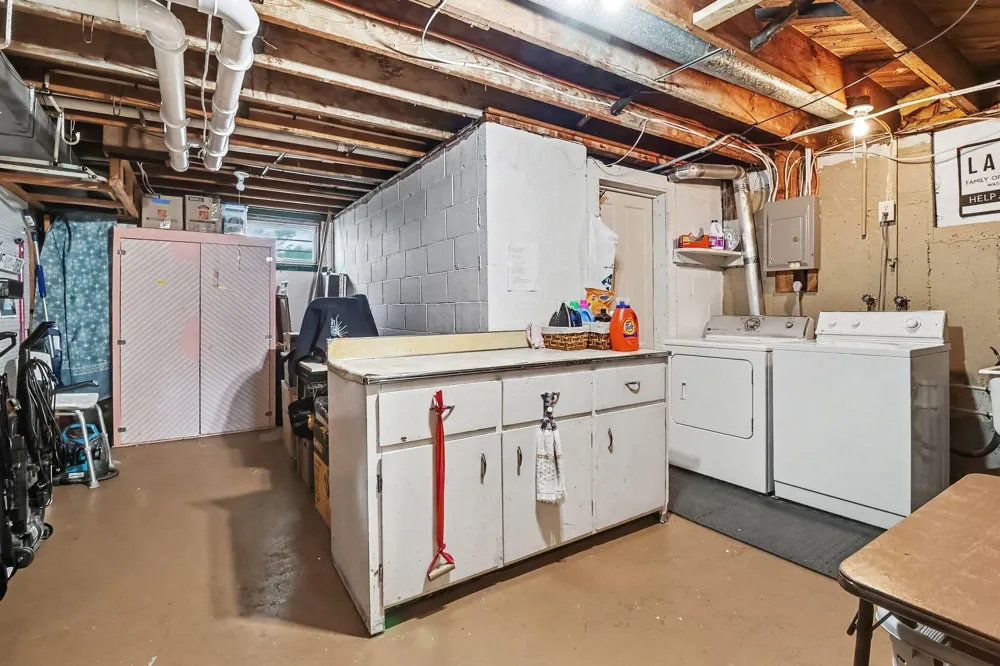 408 Lewis Street Ludington, MI 49431