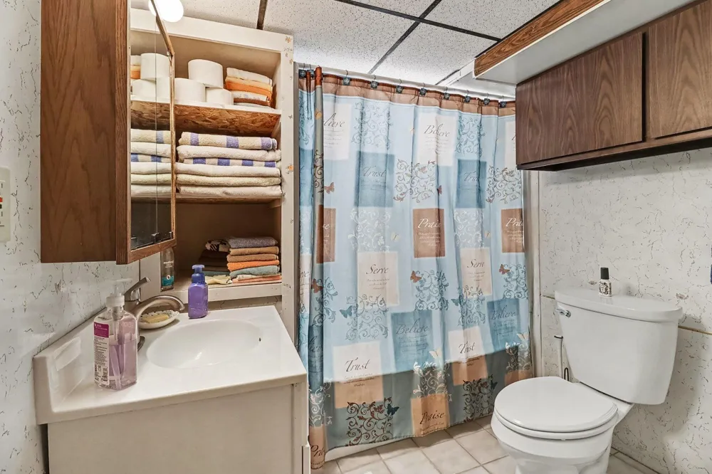 408 Lewis Street Ludington, MI 49431